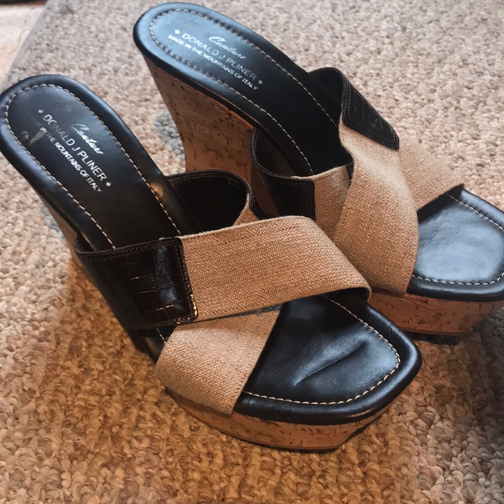 Donald J Pliner sz 11 black leather & canvas wedge
